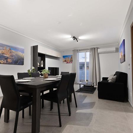 Luxurious & Spacious 2Bd Accomodation At The Podium - Yacht Marina Area, Close To Valletta Msida Exterior photo